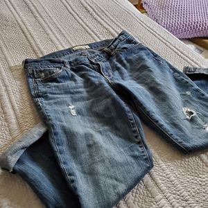 Old Navy Boyfriend Cut distressed Capri